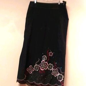 CHARLOTTE JEANS SKIRT. NEW WITHOUT A LABEL.